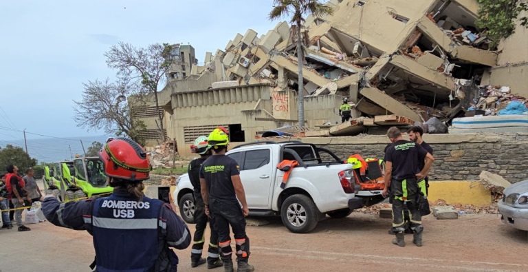 Trabas burocráticas y falta de equipos han sentenciado a víctimas bajo los escombros en La Guaira