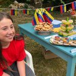 Pequeña de 10 años en Inglaterra vende ponquecitos inspirados en Venezuela para ayudar a los damnificados