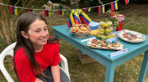 Pequeña de 10 años en Inglaterra vende ponquecitos inspirados en Venezuela para ayudar a los damnificados