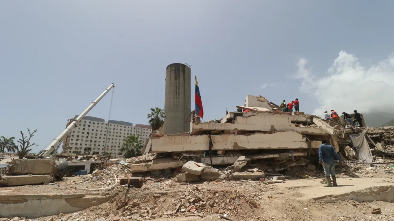 La respuesta fallida del gobierno venezolano al terremoto: lo que revelan ocho fuentes a Reuters